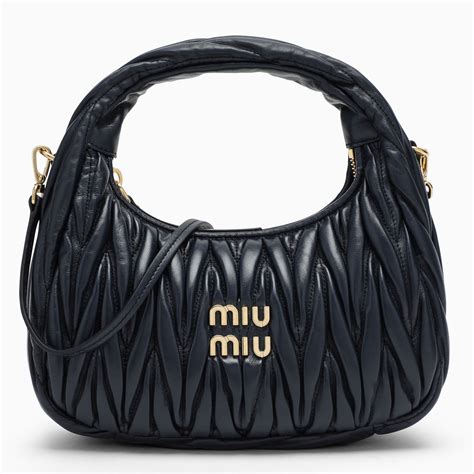 woran erkennt man fälschungen bei miu miu tasche|michael miu bag identification.